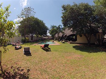 Adventure Lodge Victoria Falls Exterior photo
